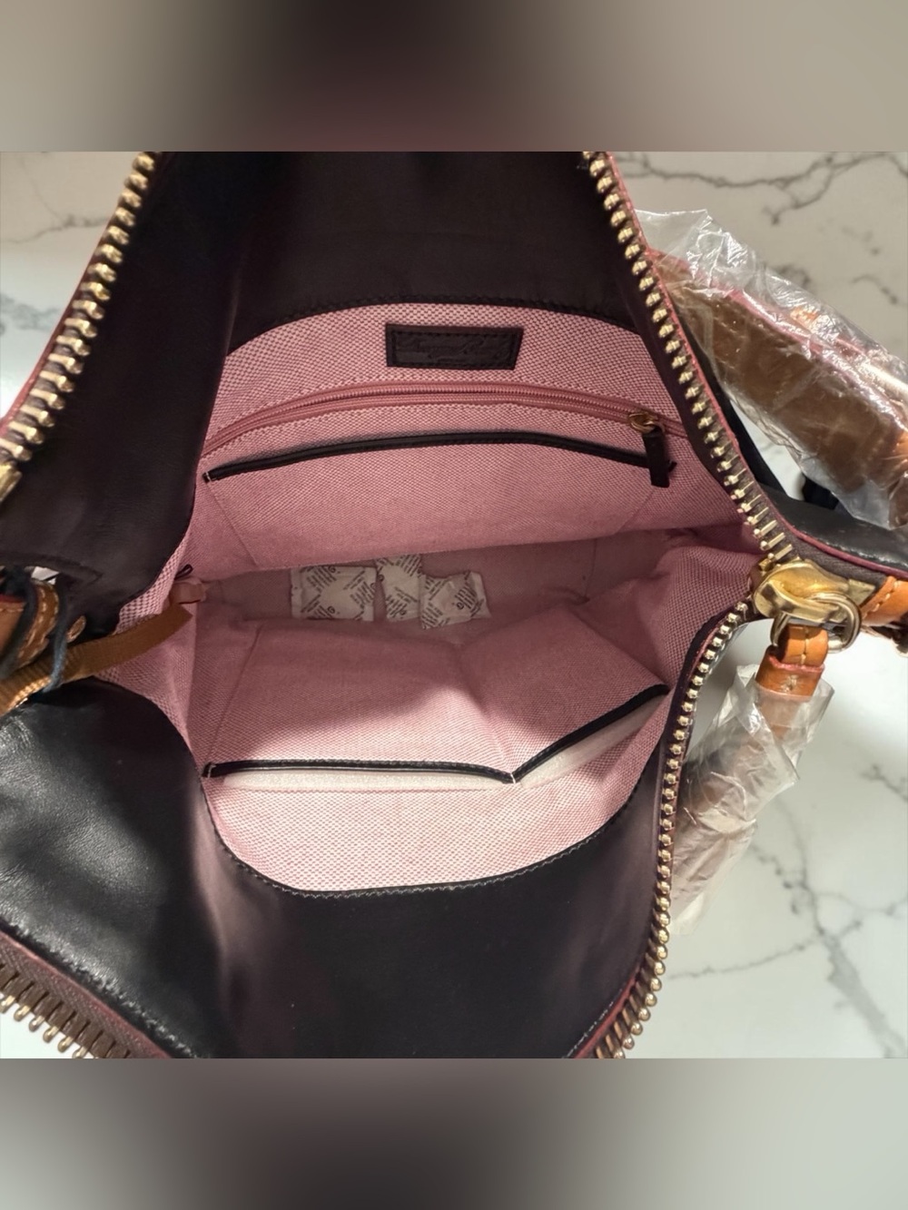DOONEY AND BURKE MACKENZIE HOBO TOTE BAG LEATHER NWT 50%+ OFF RETAIL - Picture 2 of 14